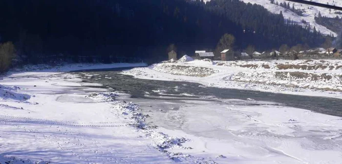 Pe râul Bistriţa s-au format aglomerări de gheţuri FOTO: Arhiva Adevărul