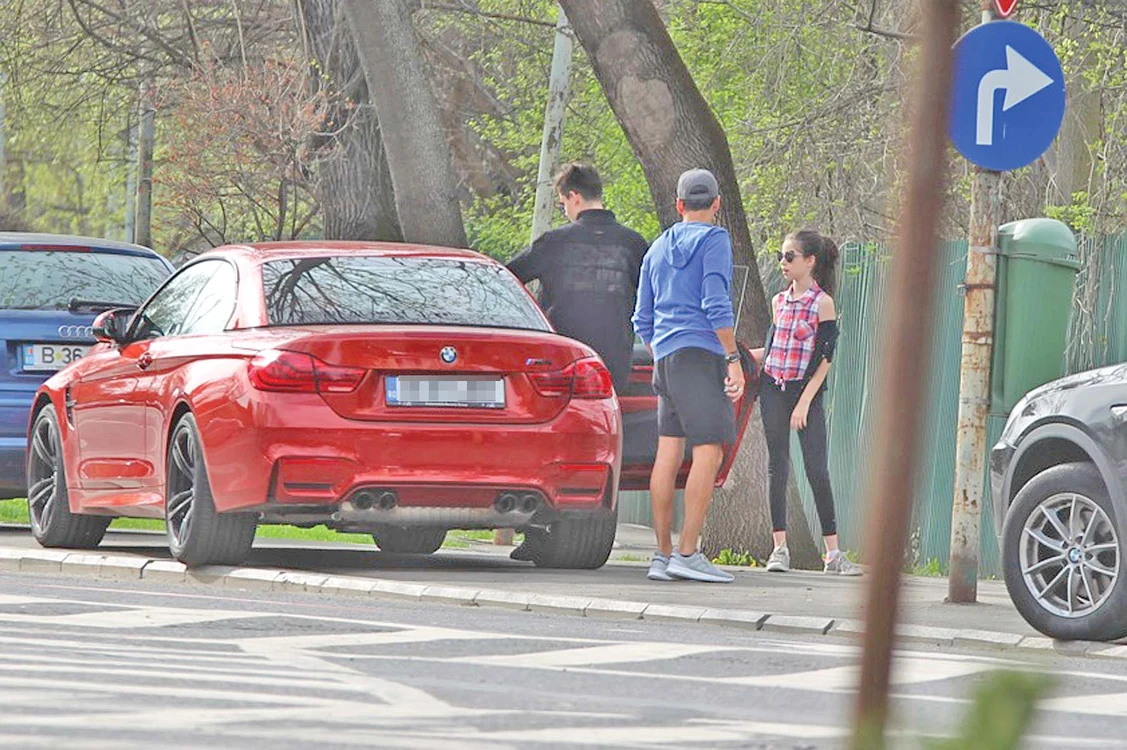 Rockerul are doi copii:pe Radu și pe Violeta