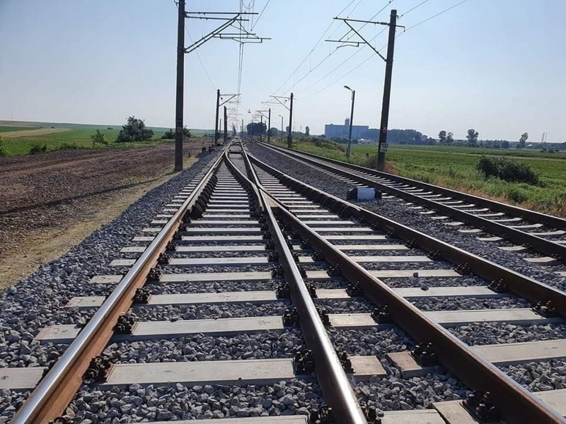 Transbordare auto între staţiile feroviare Simeria - Săvârşin şi Simeria - Margina până în 23 februarie