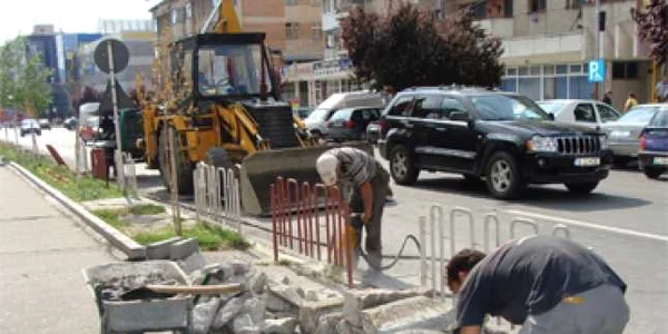 Muncitorii nu primesc în zilele caniculare nici măcar apă