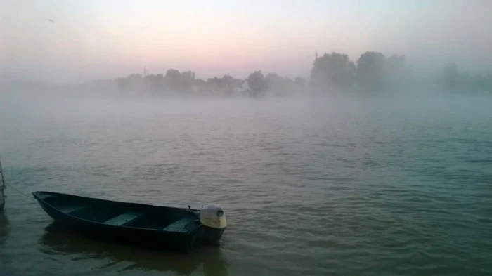 Canalul Sulina în dimineaţa zilei de duminică. FOTO: Ziarul de Tulcea