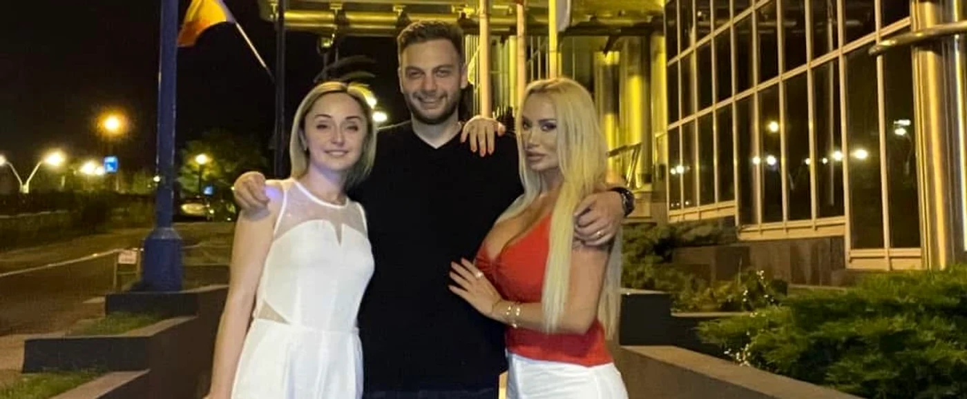 Simona Trașcă, alături de fiul ei, Fady și soția acestuia foto: Facebook