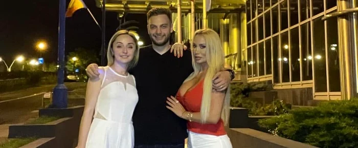 Simona Trașcă, alături de fiul ei, Fady și soția acestuia foto: Facebook 