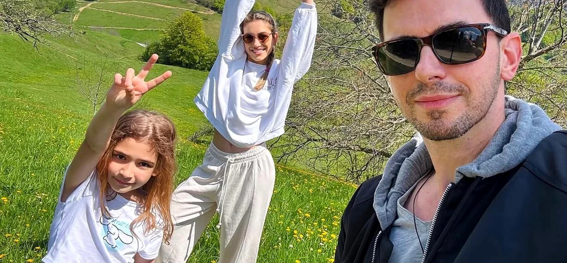 Keo, 3 săptămâni cu familia în Grecia