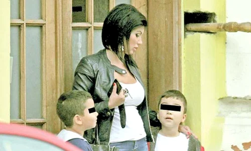 Adriana e topită după Maximus şi Eduard jpeg