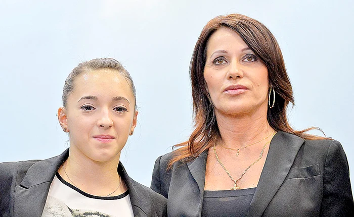 
    Nadia nu înțelege ce  s-a întîmplat cu fetele  noastre în calificări  