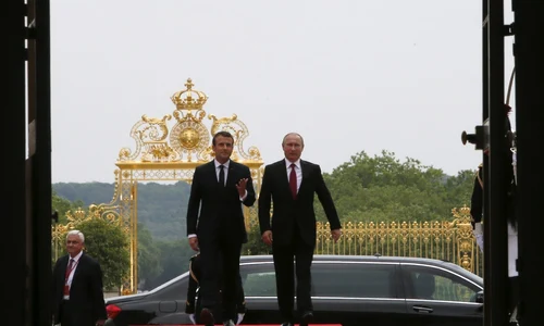 Emmanuel Macron & Vladimir Putin / FOTO EPA / 29 mai 2017