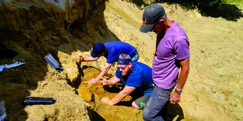 Descoperirea studenţilor de la Geologie FOTO uaic.ro