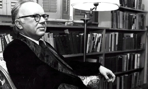 Cu capul în nori, dar cu vârful picioarelor pe umerii lui Kirk jpeg