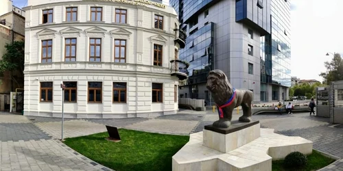 Clădirea complexului Laude Reut   Foto Google Maps, Laude Reut jpeg