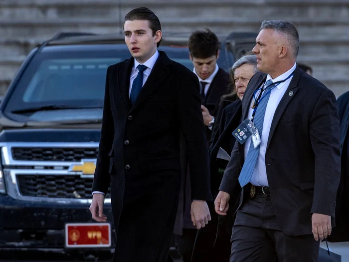 Barron Trump e un singuratic în campusul universitar. FOTO: Profimedia