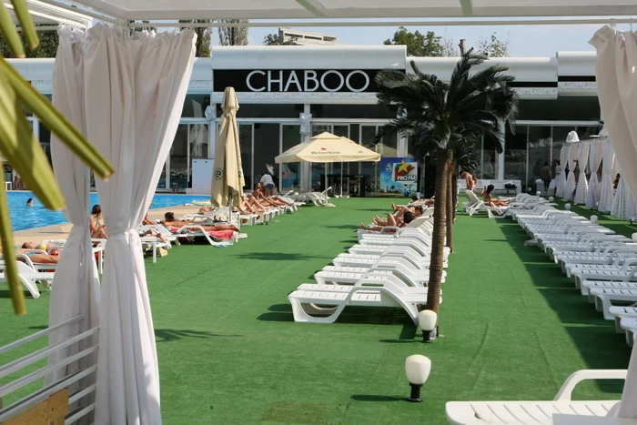 Fetele de la Click! Models au luat cu asalt priscina