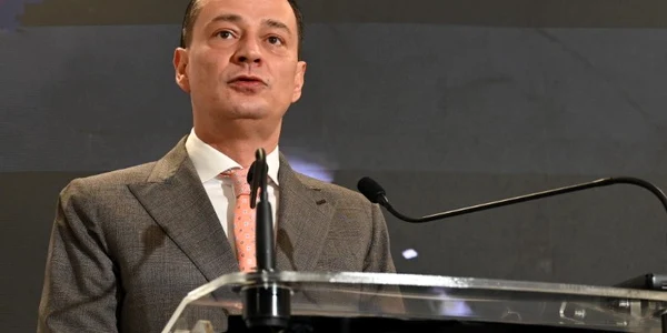 Primarul Sectorului 4, Daniel Băluță FOTO primaria sectorului 4 jpg