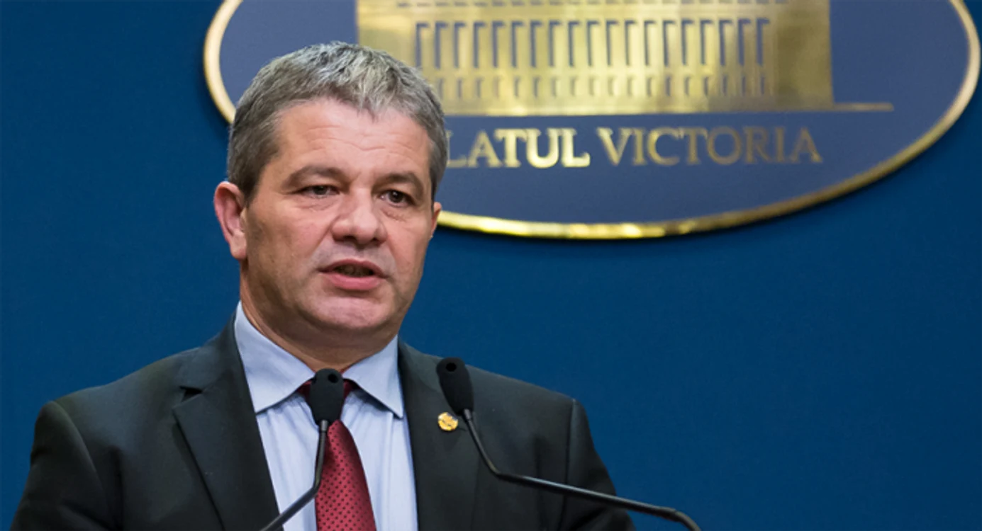 
    Fostul ministru al sănătăţii, Florian Dorel Bodog (47 de ani), rămâne în mod oficial fără titlul de doctor în ManagementFOTO: adevarul.ro  