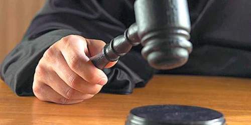 Procurorii mai aşteaptă rezultatele de la autopsie