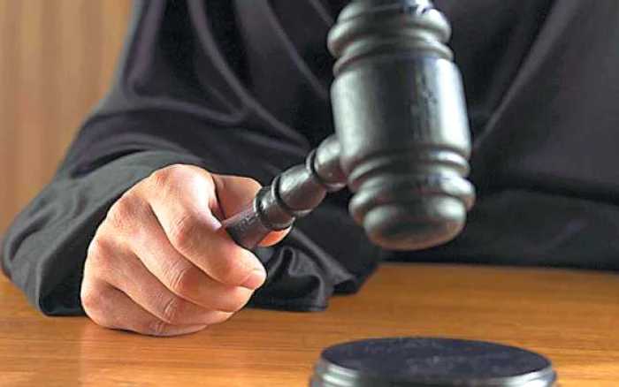 Procurorii mai aşteaptă rezultatele de la autopsie