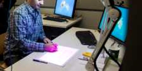 microsoft illumishare foto pocket lint