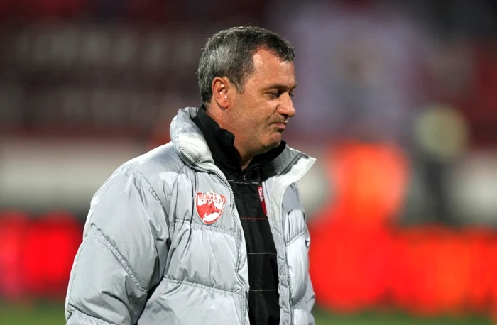 Tot mai mulţi jucători se declară nemulţumiţi de colaborarea cu tehnicianul lui DinamoFoto: Marian Vilău