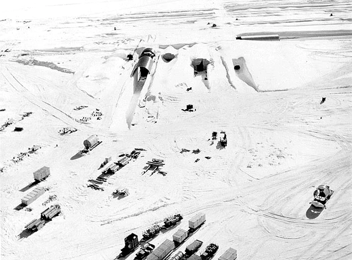 Reactorul nuclear PM-2A de la Camp Century (© US Army / Wikimedia Commons)