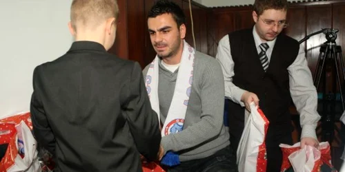 Marian Cristescu a fost un autentic Moş Crăciun pentru cei mici