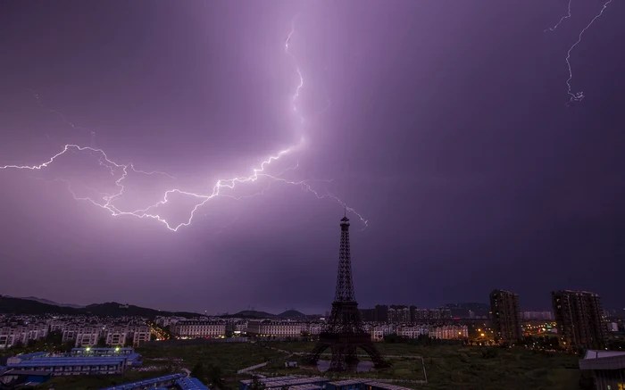 Tianducheng a fost construit în 2007 după tiparul Parisului FOTOGRAFII Reuters