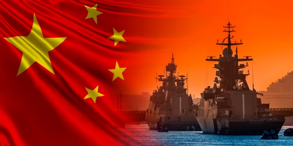 Nave de război pe fundalul drapelului chinez FOTO SHUTTERSTOCK