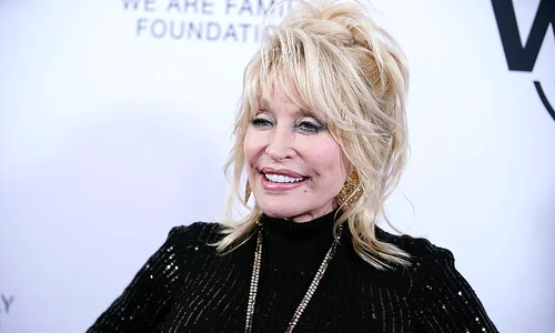Dolly Parton a donat 750 000 de lire sterline la începutul lunii aprilie  jpeg