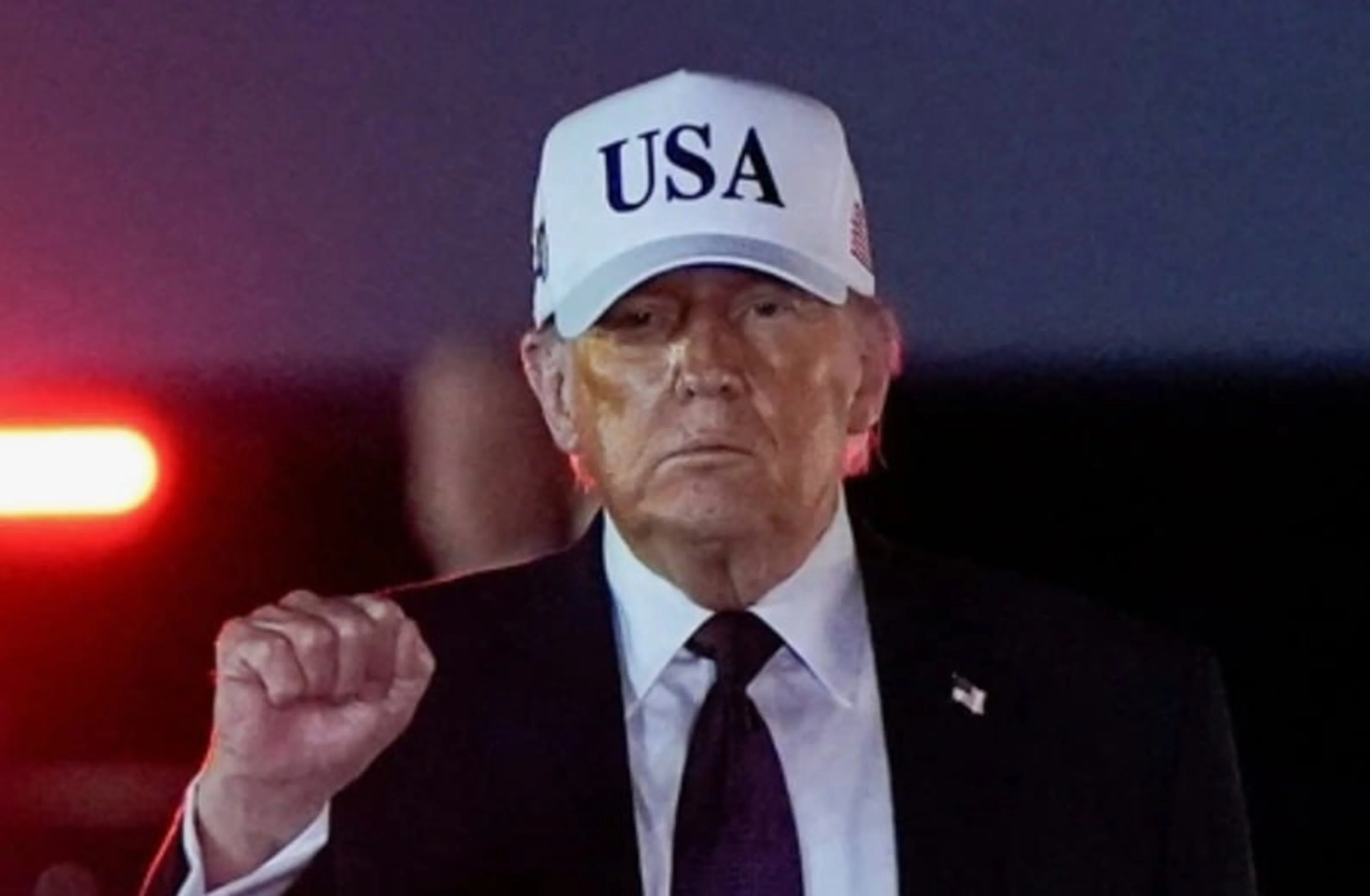 Trump asigură că prețurile petrolului „vor scădea rapid atunci când amenințarea nucleară a Iranului va fi eliminată”