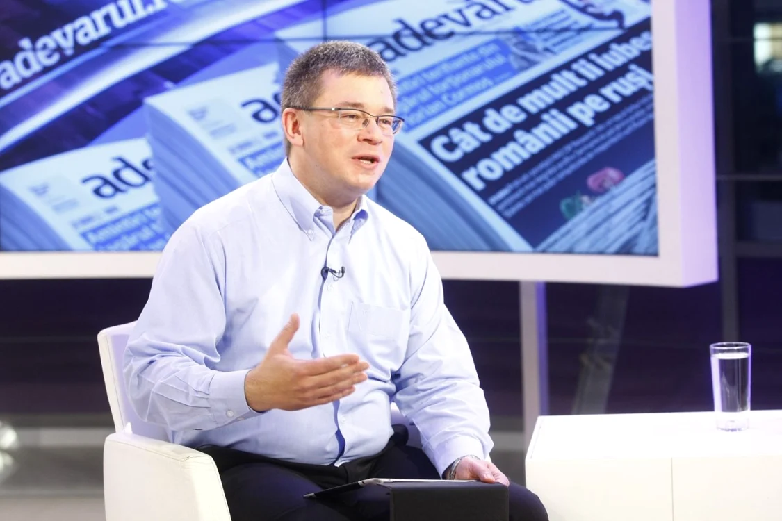 Mihai Răzvan Ungureanu, în studioul Adevărul Live FOTO David Muntean