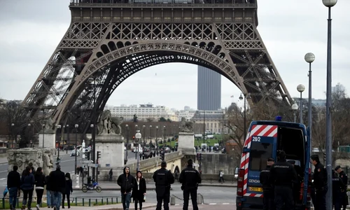 turnul eiffel jpeg