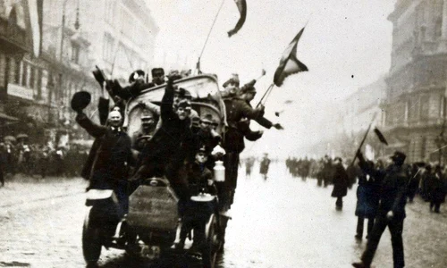 Calendar 21 martie: 1919   A fost proclamată Republica Sovietică Ungaria, primul stat comunist din Europa după Revoluția din Octombrie din Rusia jpeg