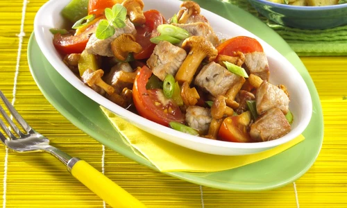 salata cu ciuperci si carne de porc jpeg