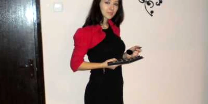 Gabriela spune că acum nu se mai poartă asortarea vestimentaţiei cu machiajul