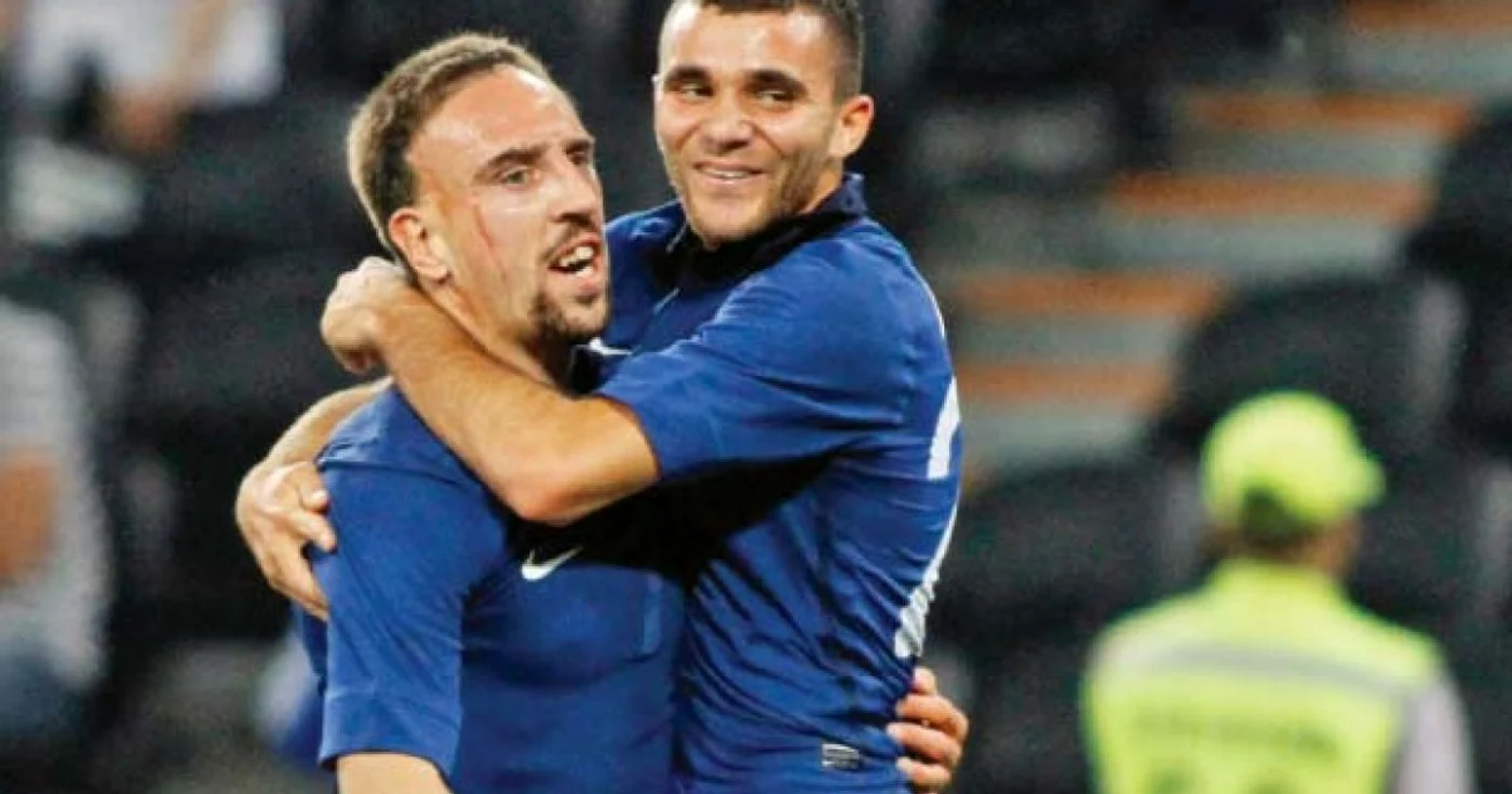 Martin (dreapta) a avut nevoie de câteva minute  pentru a da două goluri şi o pasă de gol