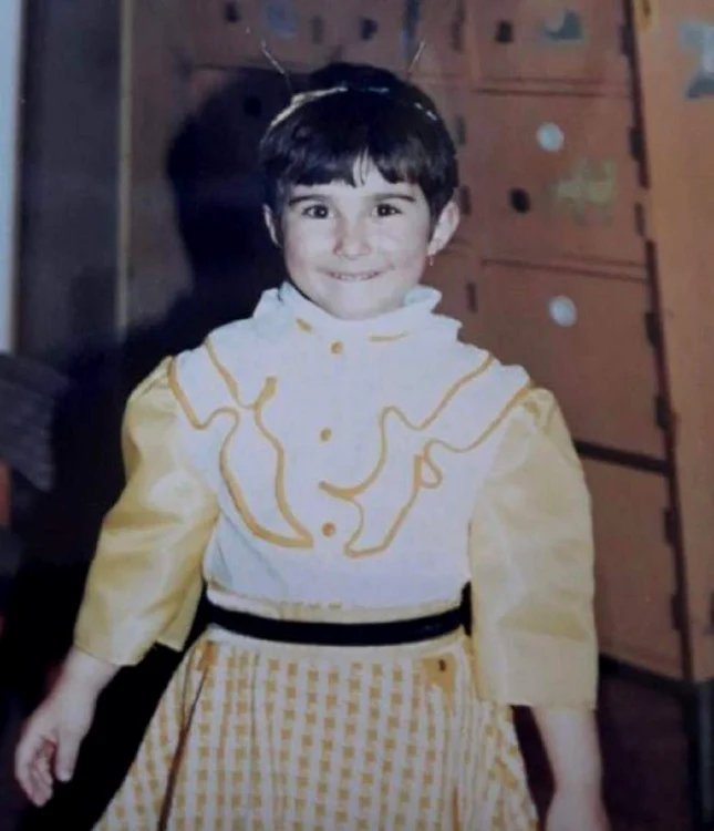 Aşa arăta artista acum 20 de ani