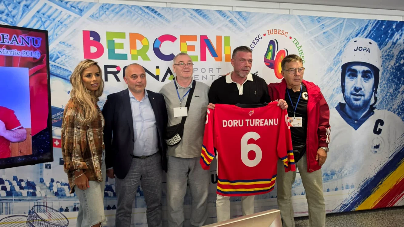 La ceremonia de pe Patinoarul „Doru Tureanu” a participat familia acestuia