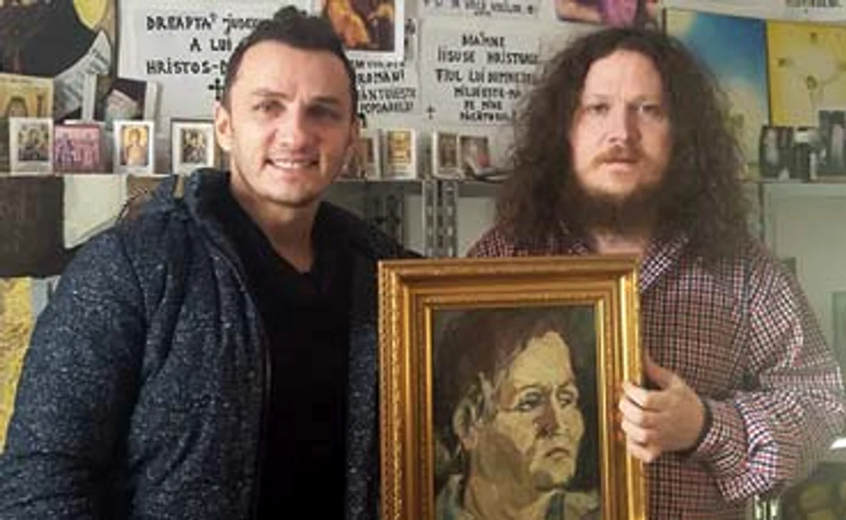 
    Mihai şi fratele său, Vasile TrăistariuFoto: Arhivă Personală  