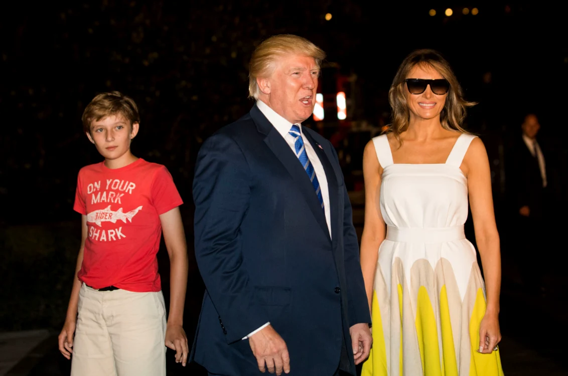 melania png