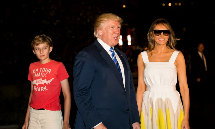 melania png