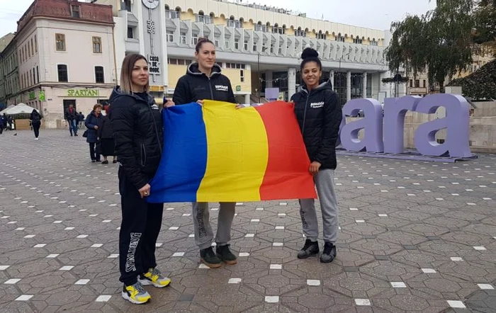 
    Originare din Timișoara, cele trei baschetbaliste au rememorat momente din copiărie în orașul natal  