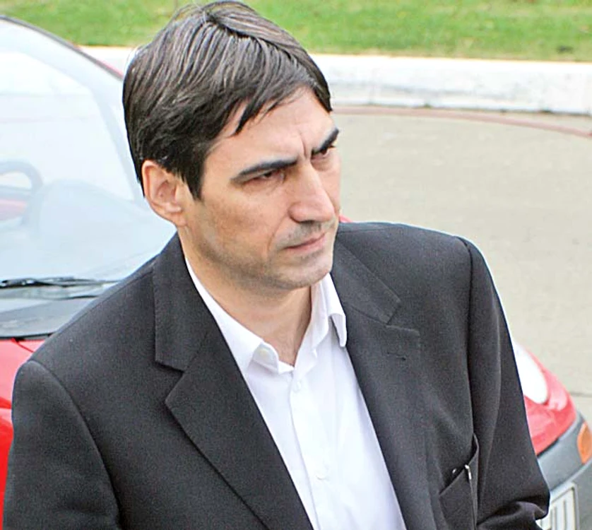 
    Victor Piţurcă  