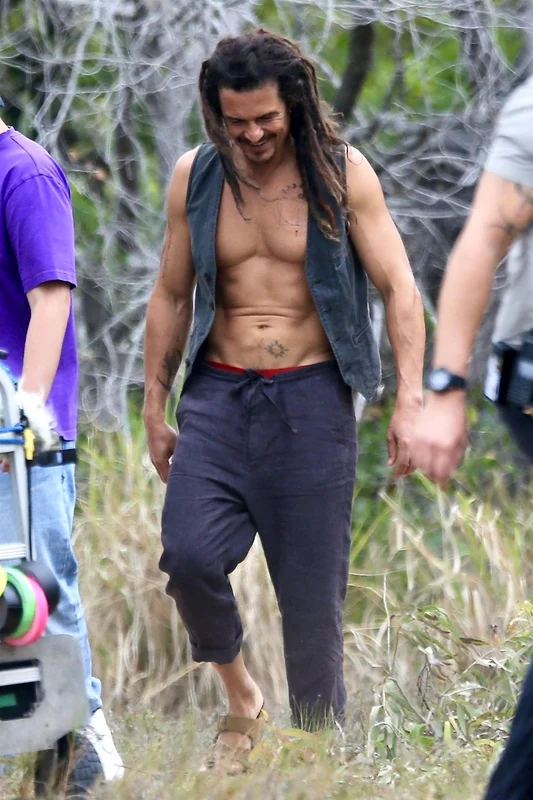 Orlando Bloom top fit (2) jpg