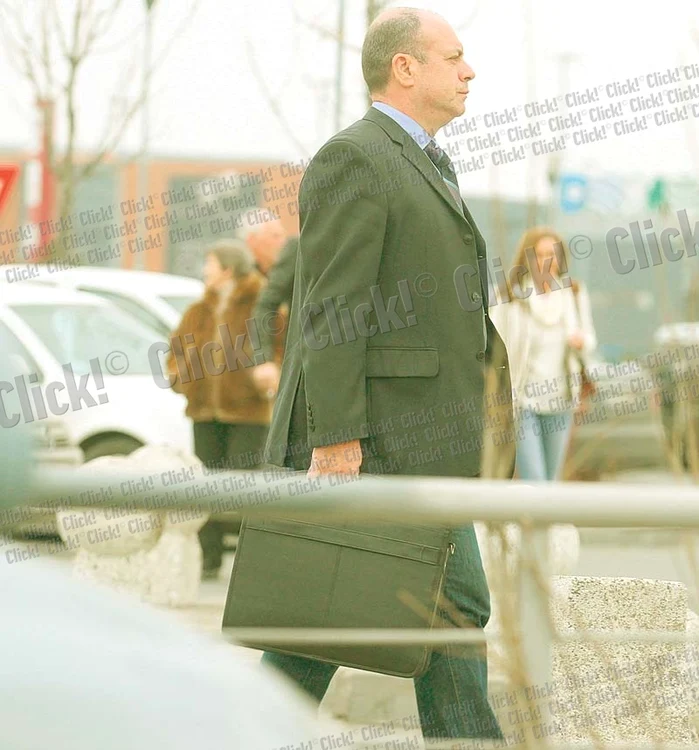 Emil Mitrache şi-a început activitatea în televiziune alături de Florin Călinescu, la „Chestiunea Zilei” (Fotografii: Alex Muscaliu)