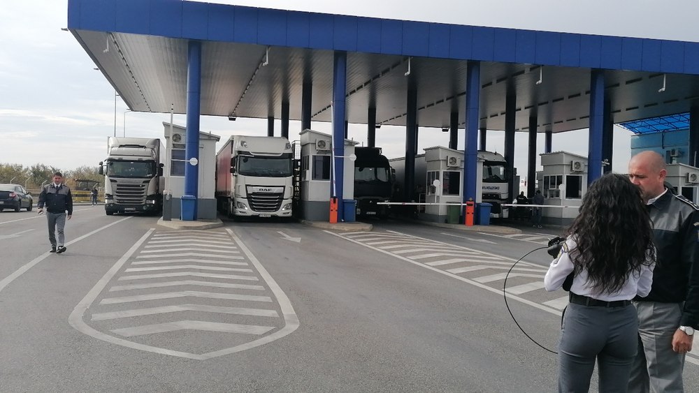 Contrabanda cu țigări, războiul de pe hotar. Polițiștii de Frontieră au primit noi echipamente de supraveghere VIDEO
