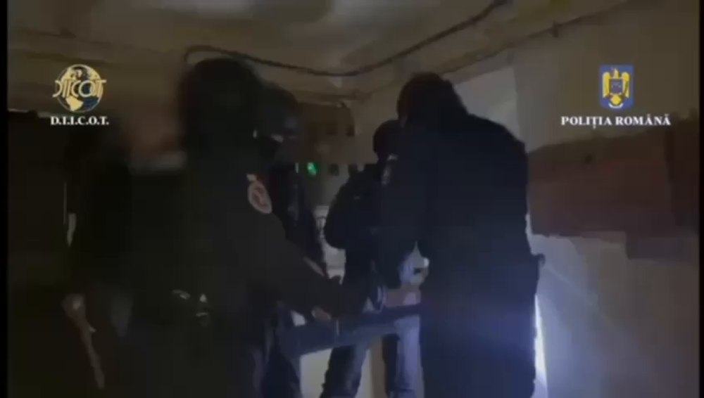 „Afacere” de familie: Membri ai clanului Caran, acuzați cǎ spălau bani din infracțiuni și obligau femei să se prostitueze VIDEO