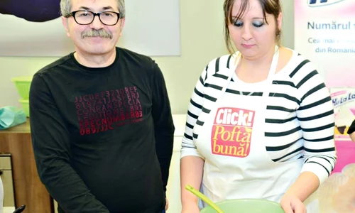 Actriţa Nuami Dinescu,  cunoscută drept „Tanţa”,  le a încurajat pe concurente jpeg