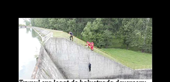 Un militar a zărit, prin binoclu, trupul bărbatului. Foto curier.ro