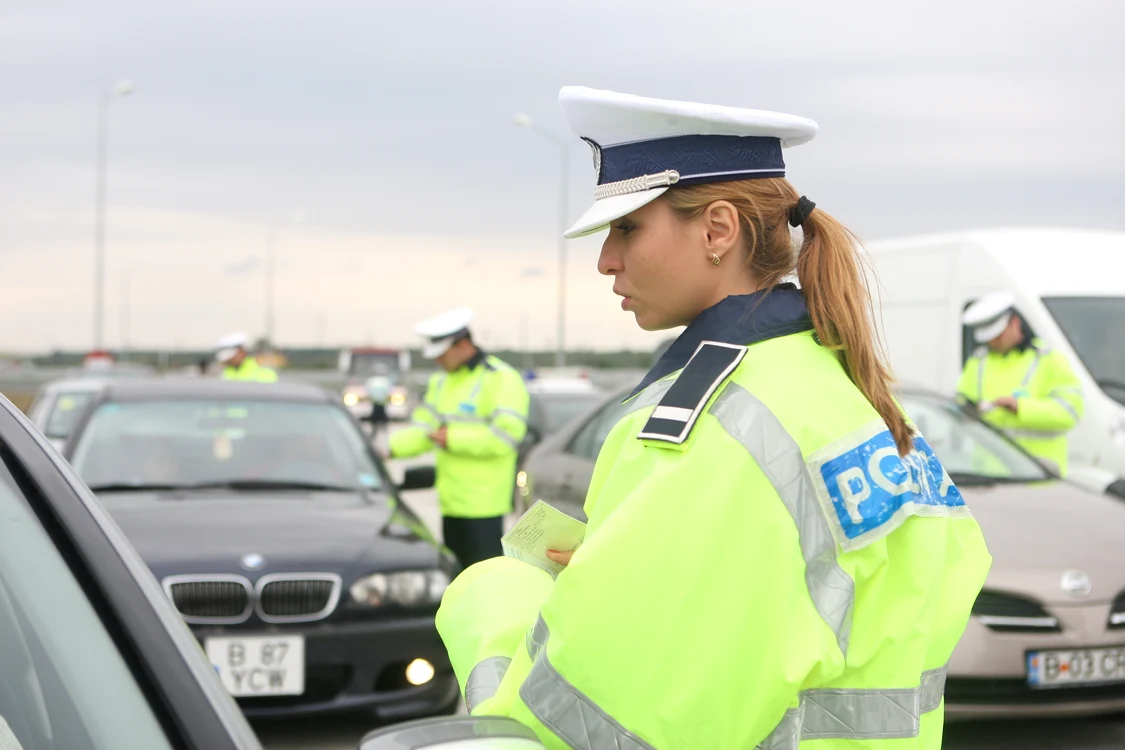 
    2o de şoferi au rămas fără permis într-o oră şi jumătate (foto: arhivă)  