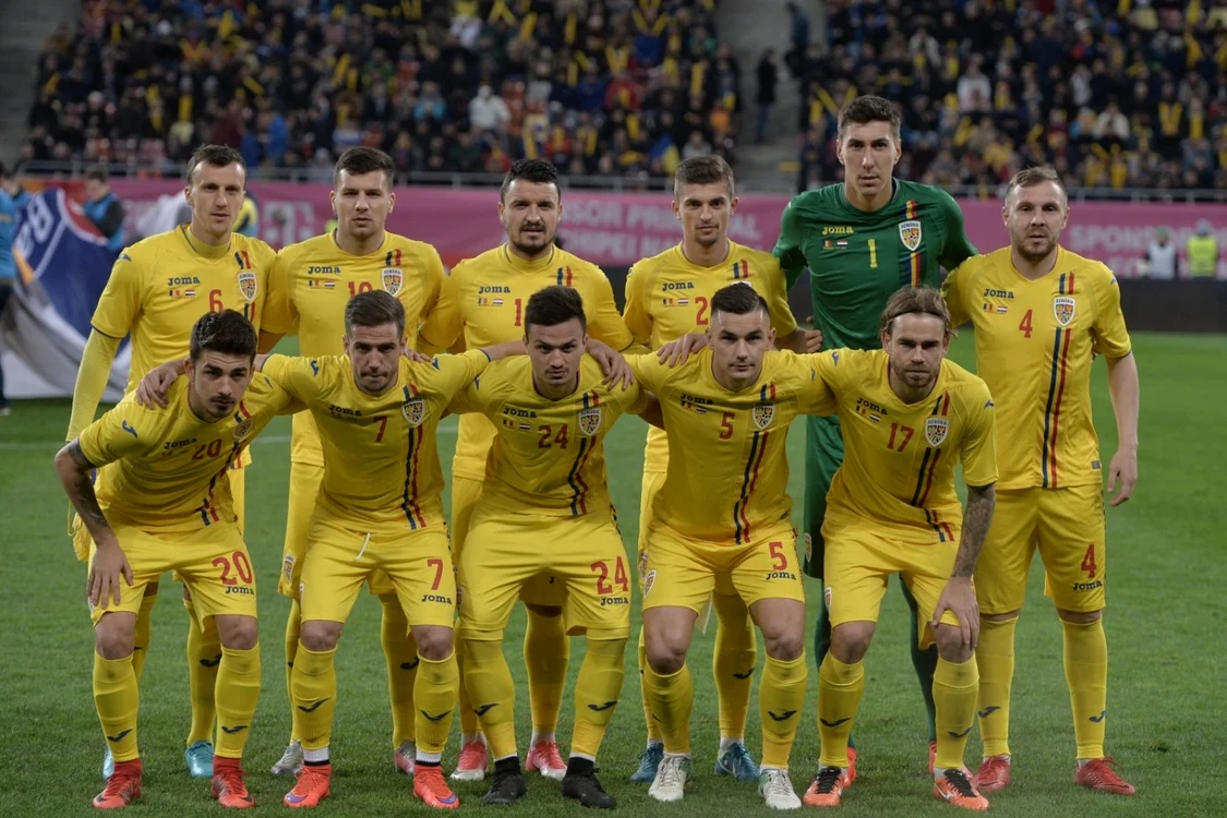 Primul 11 al României contra Olandei