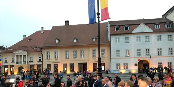 iohannis si tusk piata mare concert junii sibiului